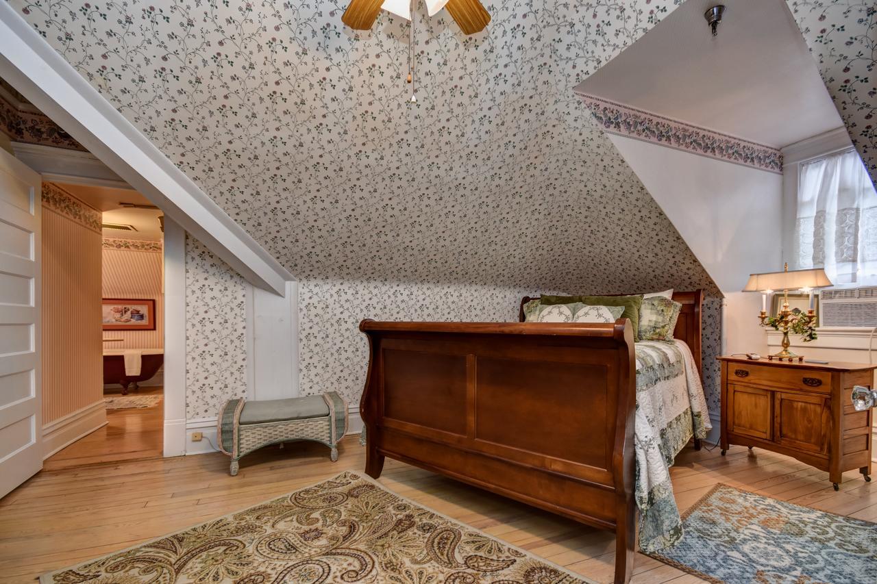The Mansion At Elfindale Bed & Breakfast Спрингфийлд Стая снимка